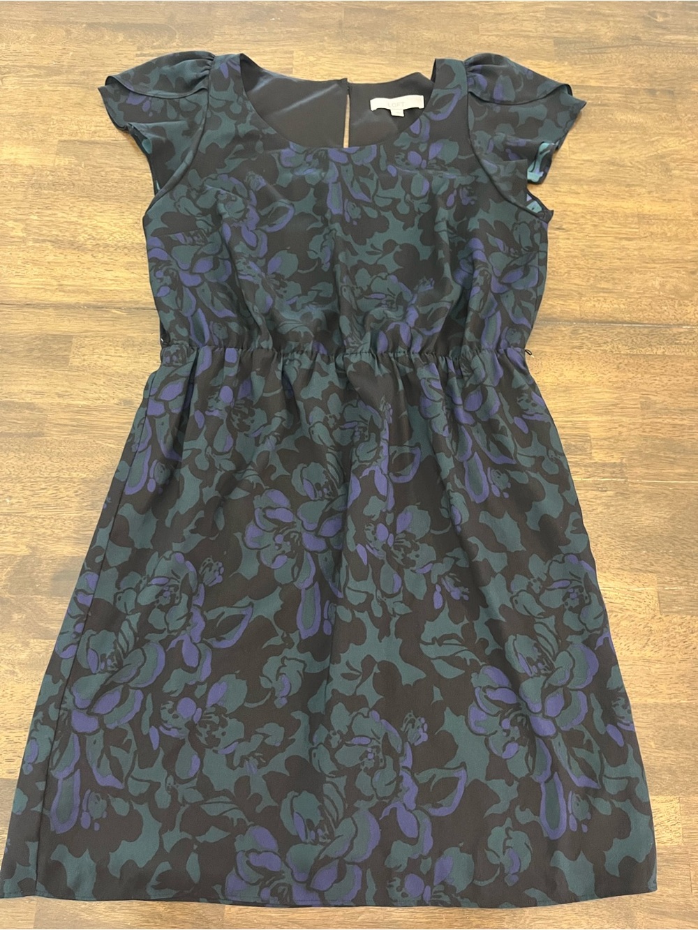 LOFT Floral Cap-Sleeve A-Line Dress in Black and Purple Flutter Sleeves Sz 12
